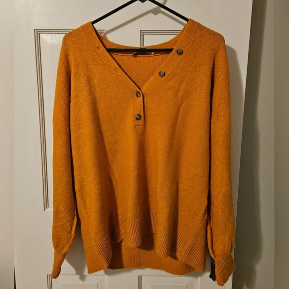 NEW Loft Henley Sweater - Picture 2 of 5